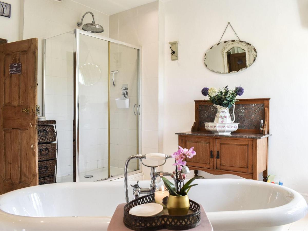 Lea Hall Farmhouse Tissington Ngoại thất bức ảnh